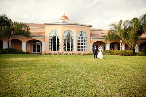 DIY Wedding With Lovely Parasols