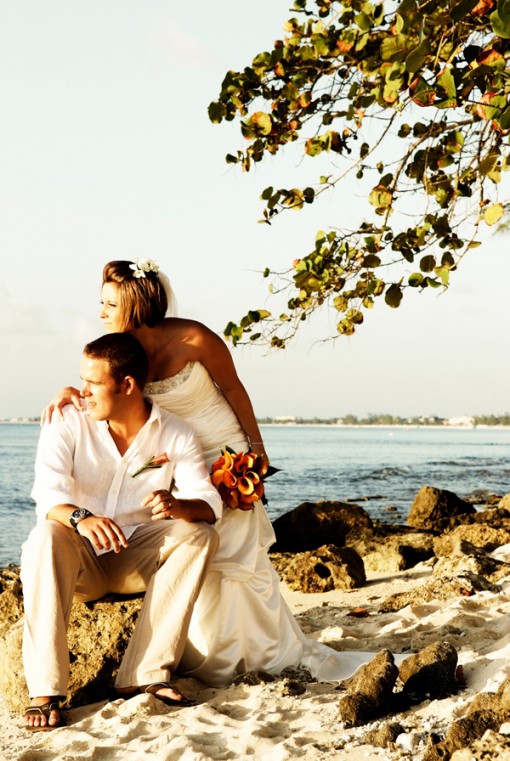 Cayman Islands Real Wedding ::  Carla and Iain