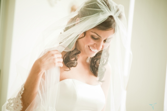 Tara West Boutique Wedding Photography....2011 Sweet Deals...