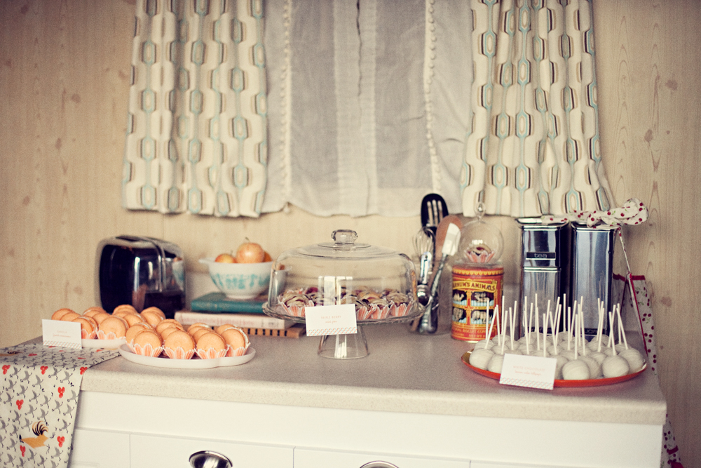 1960s-mad-men-theme-wedding