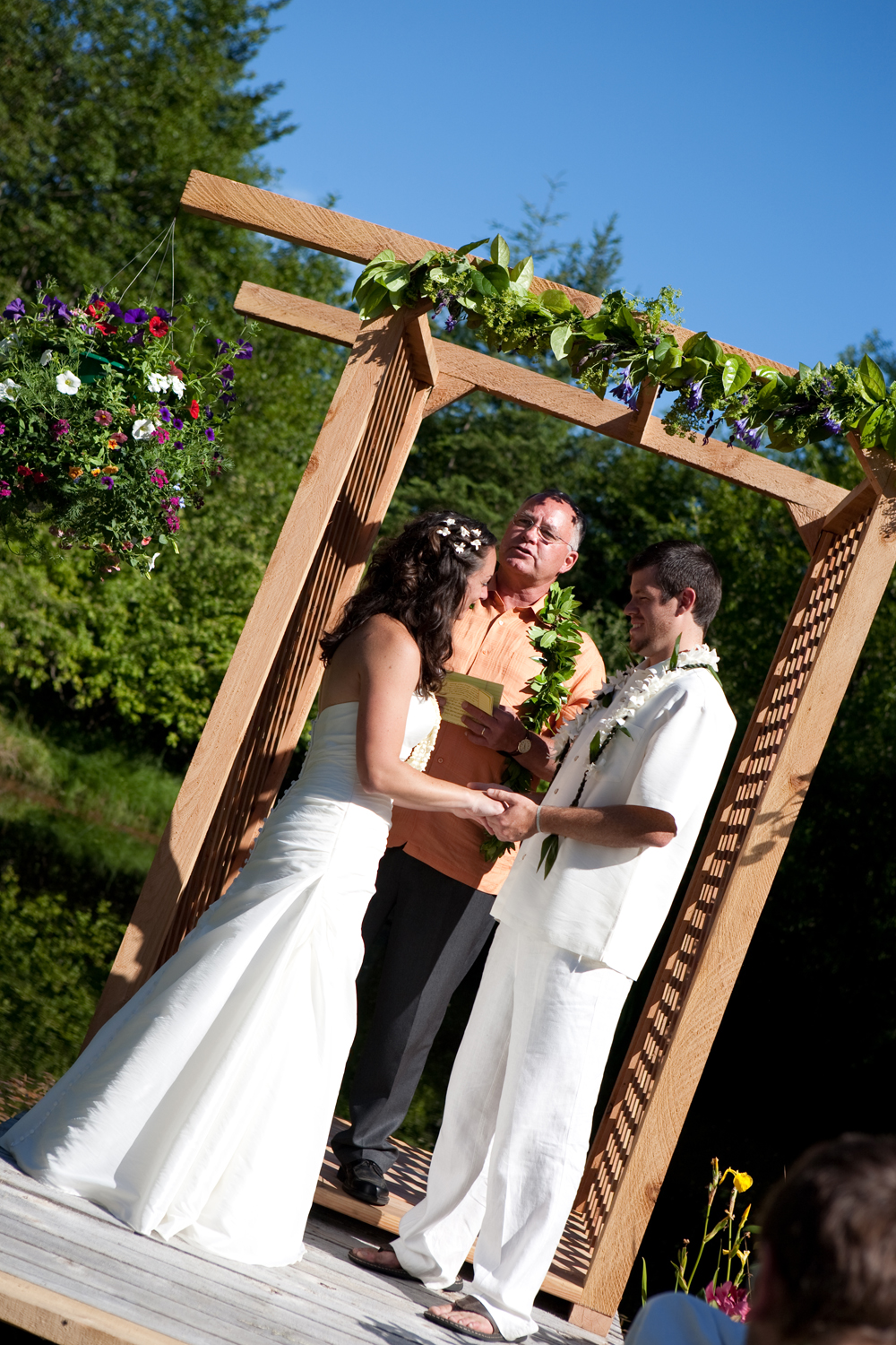 hawaiian-themed-wedding-ideas