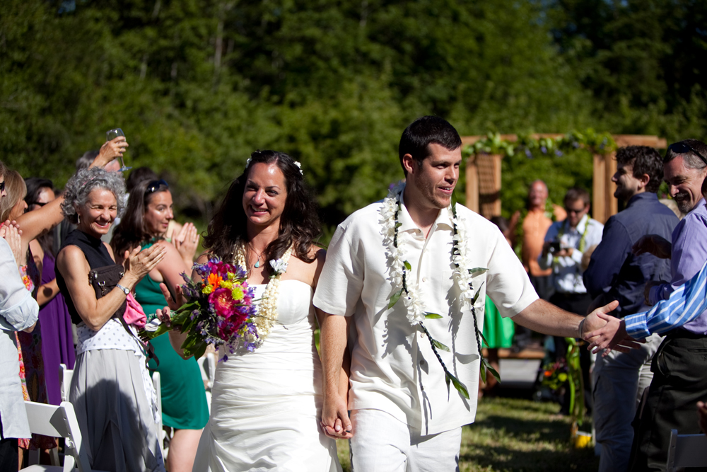hawaiian-themed-wedding-ideas