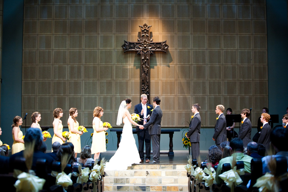 michigan-barn-yard-wedding