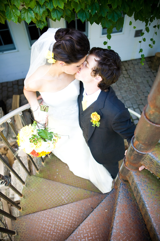 michigan-barn-yard-wedding