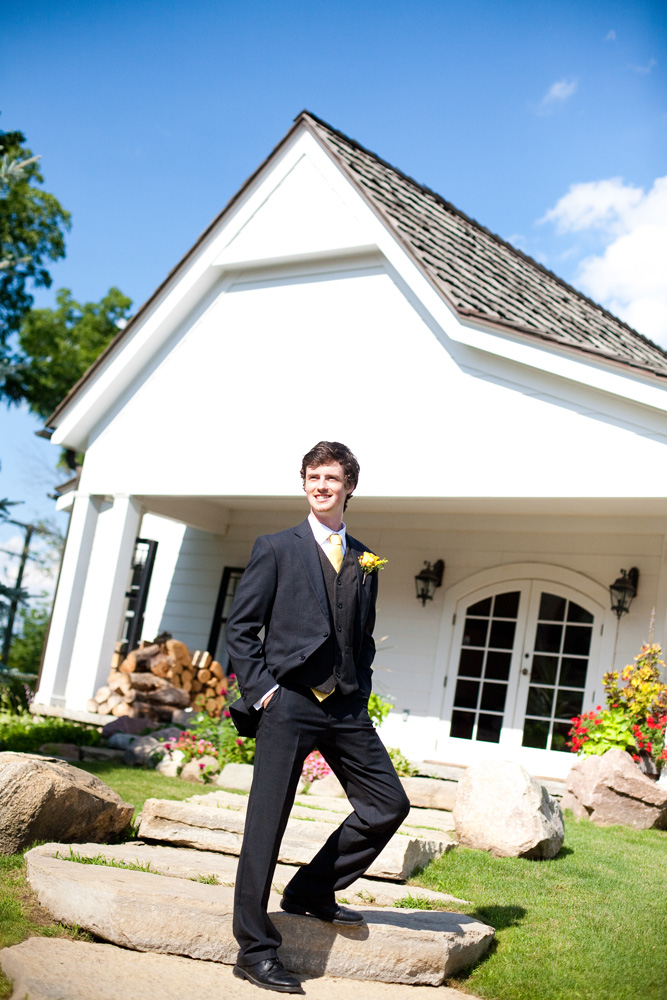 michigan-barn-yard-wedding