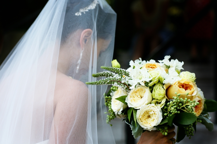 yellow-and-gray-new-york-wedding