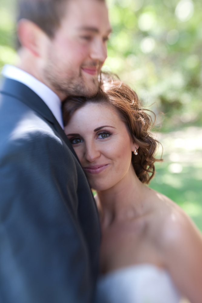 barn-yard-wedding-with-antique-touches