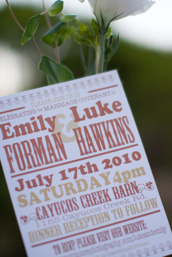 barn-yard-wedding-with-antique-touches