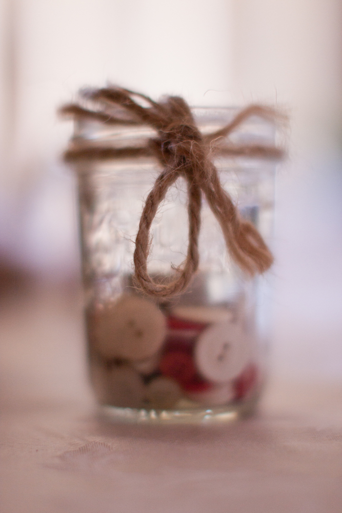 barn-yard-wedding-with-antique-touches