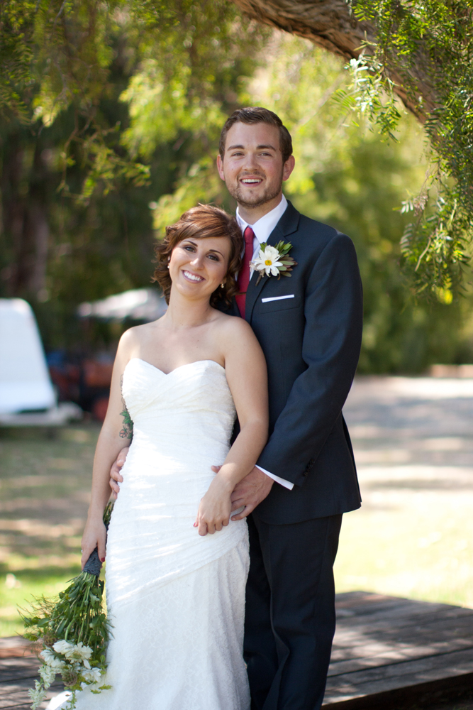 barn-yard-wedding-with-antique-touches