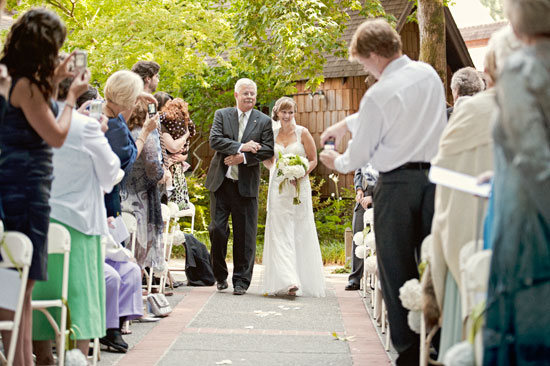 budget-friendly-canada-wedding