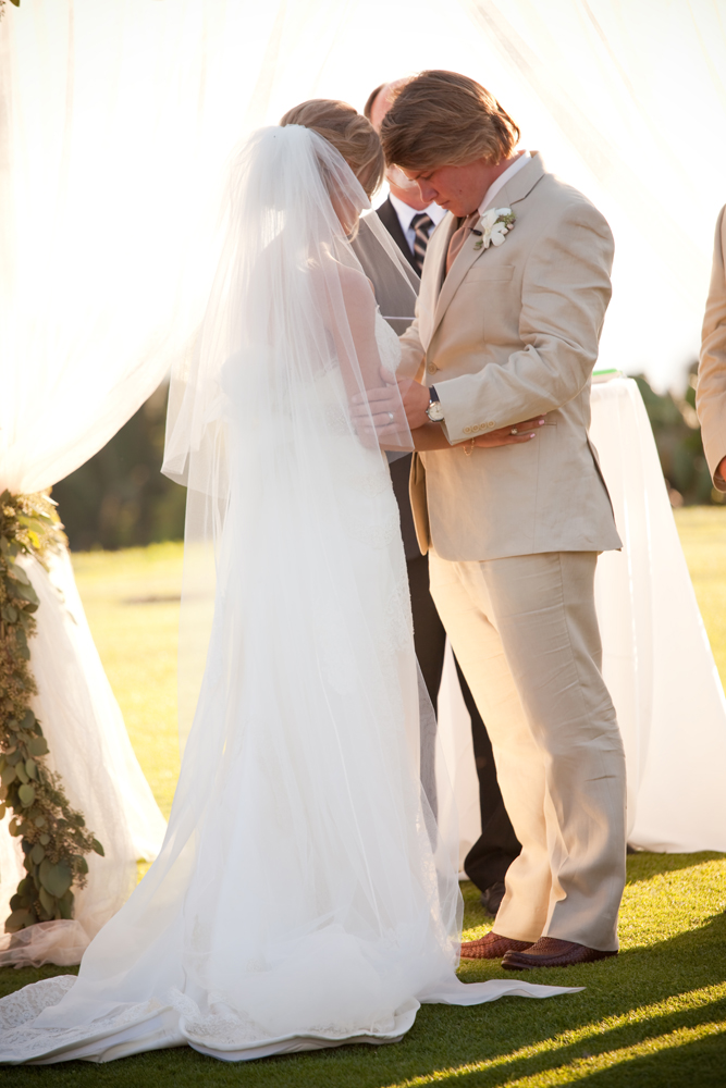 elegant-peach-wedding-ideas