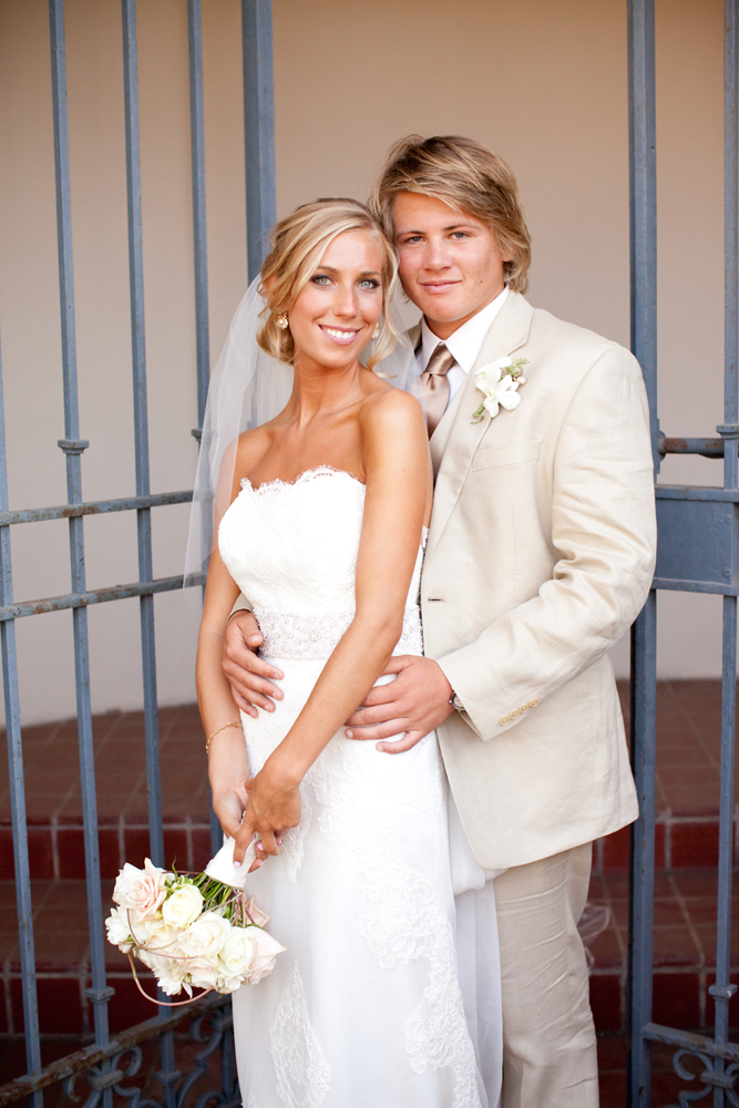 elegant-peach-wedding-ideas