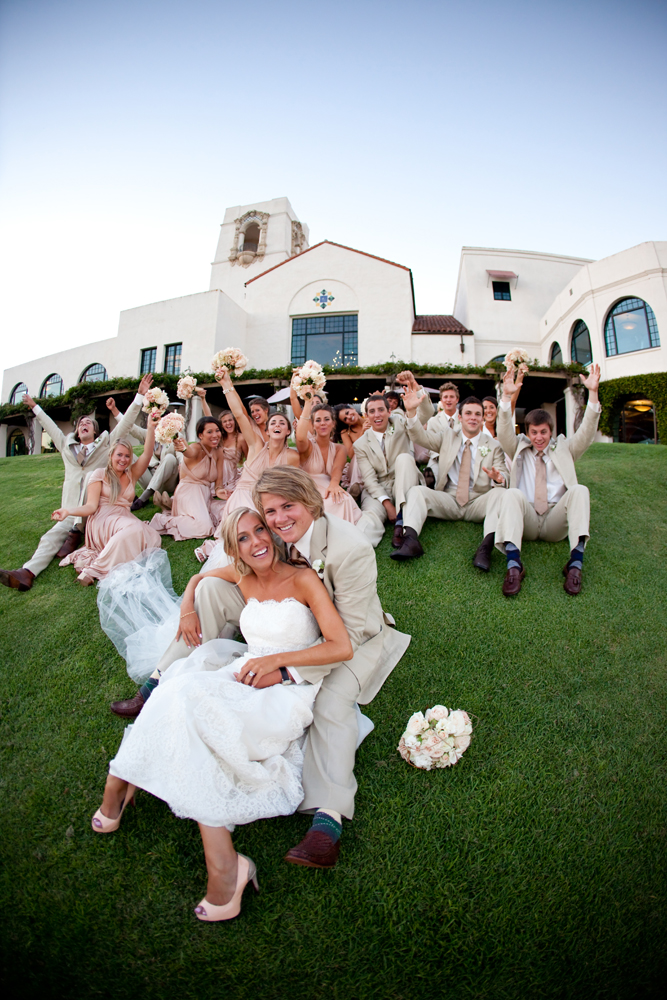 elegant-peach-wedding-ideas