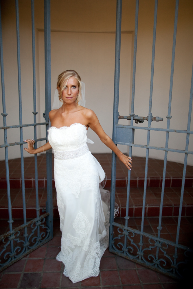elegant-peach-wedding-ideas