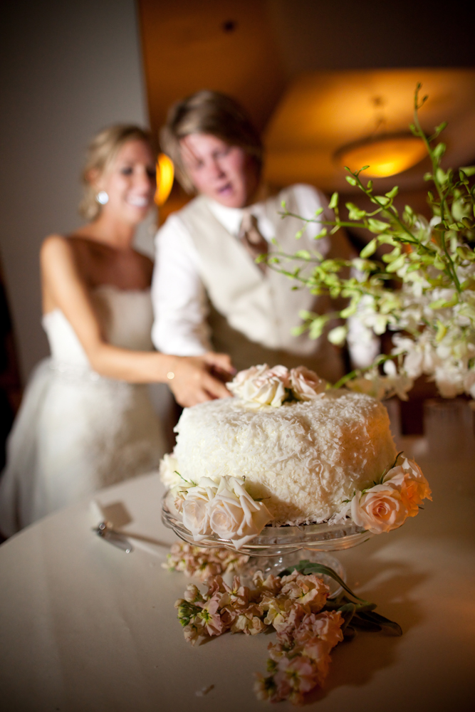 elegant-peach-wedding-ideas