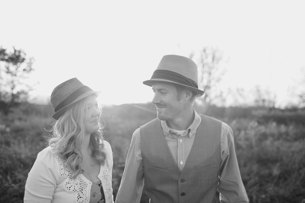 fall-tandem-bike-engagement-session