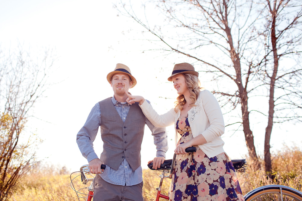 fall-tandem-bike-engagement-session
