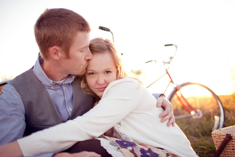 fall-tandem-bike-engagement-session