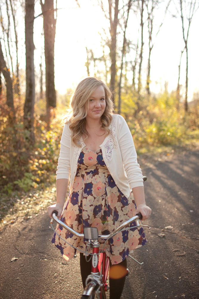 fall-tandem-bike-engagement-session