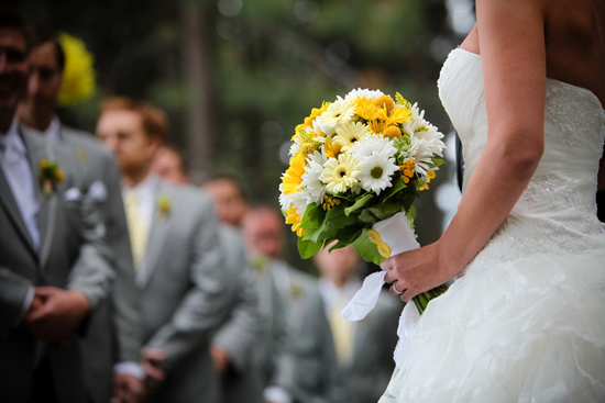 sunshine-yellow-wedding-in-lake-tahoe