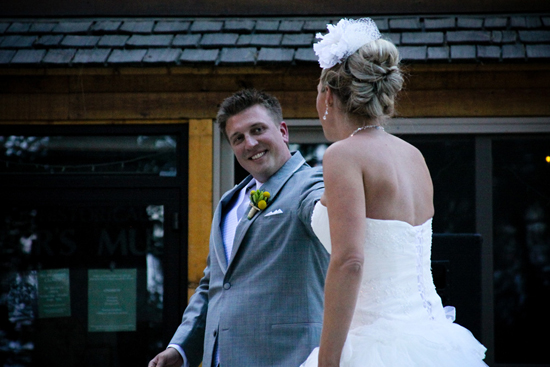 sunshine-yellow-wedding-in-lake-tahoe