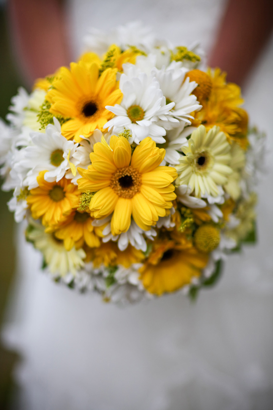 sunshine-yellow-wedding-in-lake-tahoe