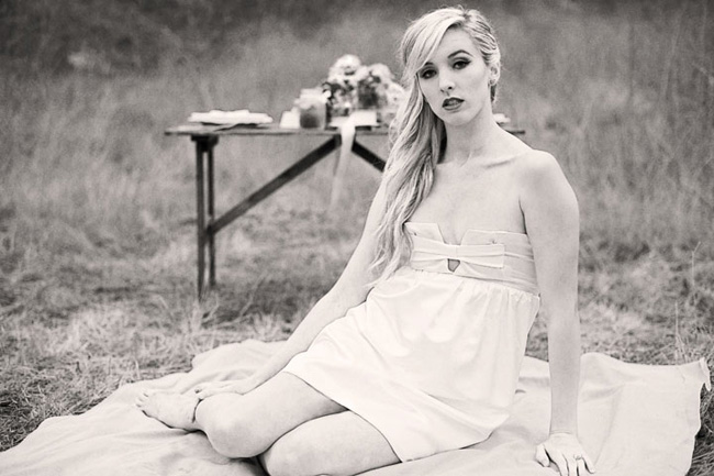 vintage-wedding-picnic