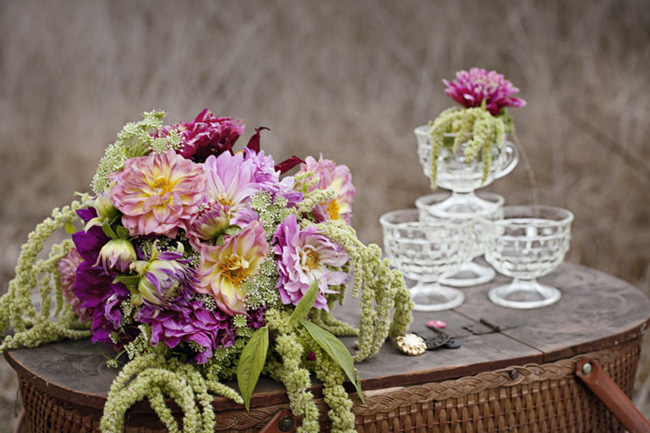 vintage-wedding-picnic