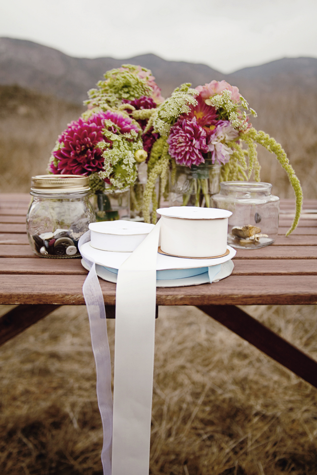 vintage-wedding-picnic