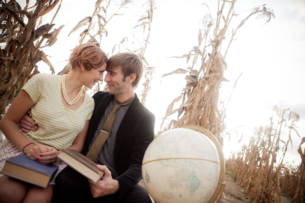 cornfield-engagement-shoot-by-shannon