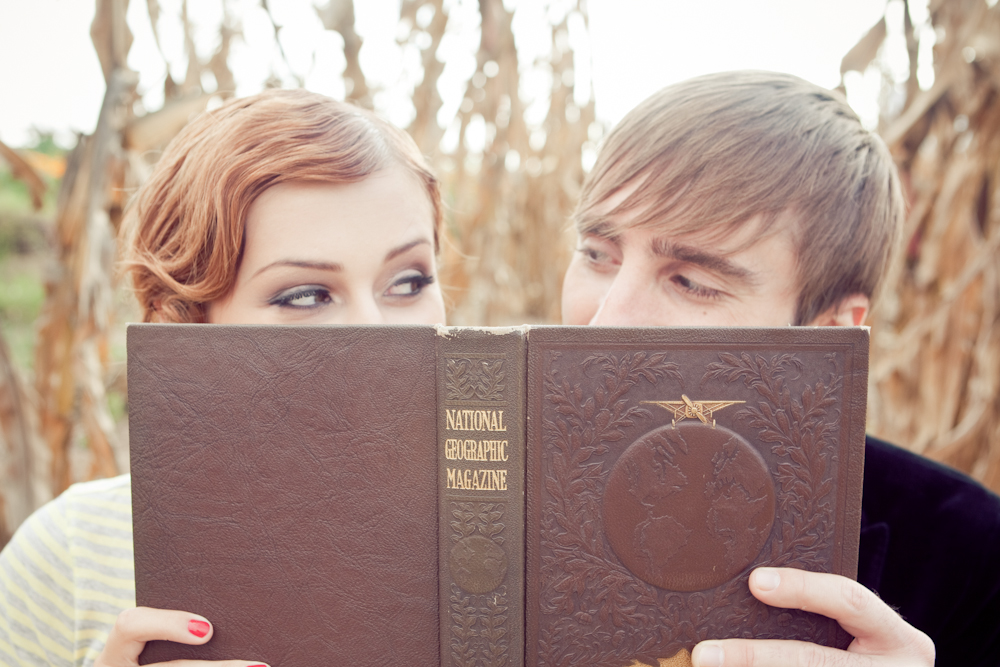 cornfield-engagement-shoot-by-shannon