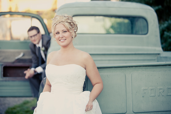 vintage-canada-wedding-from-brandon
