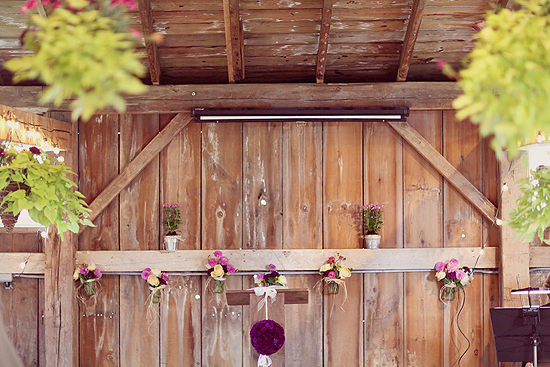 a-barn-yard-wedding-by-simply-bloom