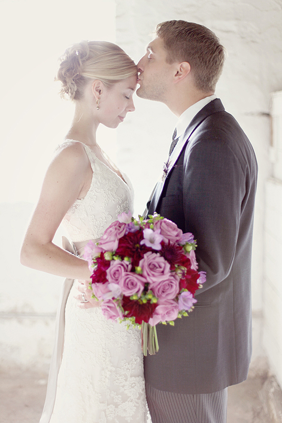 a-barn-yard-wedding-by-simply-bloom