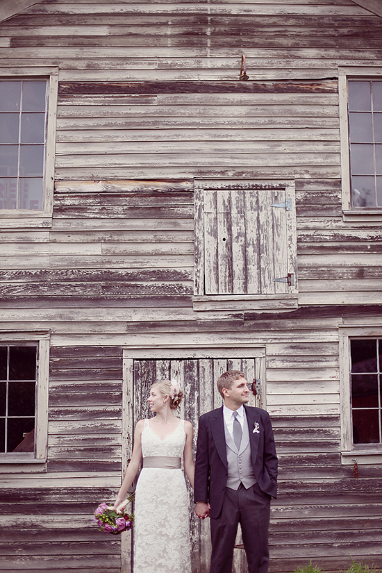 a-barn-yard-wedding-by-simply-bloom