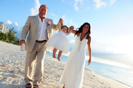 Cayman Islands Real Wedding ::  Lisa and Mark