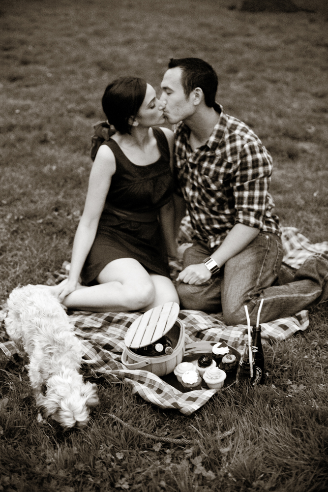 modern-engagement-shoot-from-jessamyn