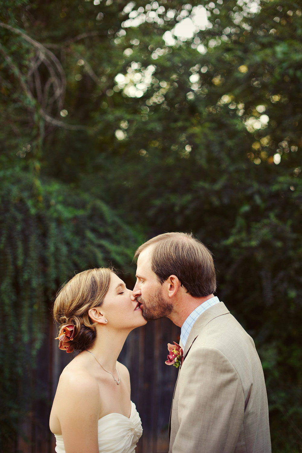 rustic-outdoor-wedding-from-the-reason