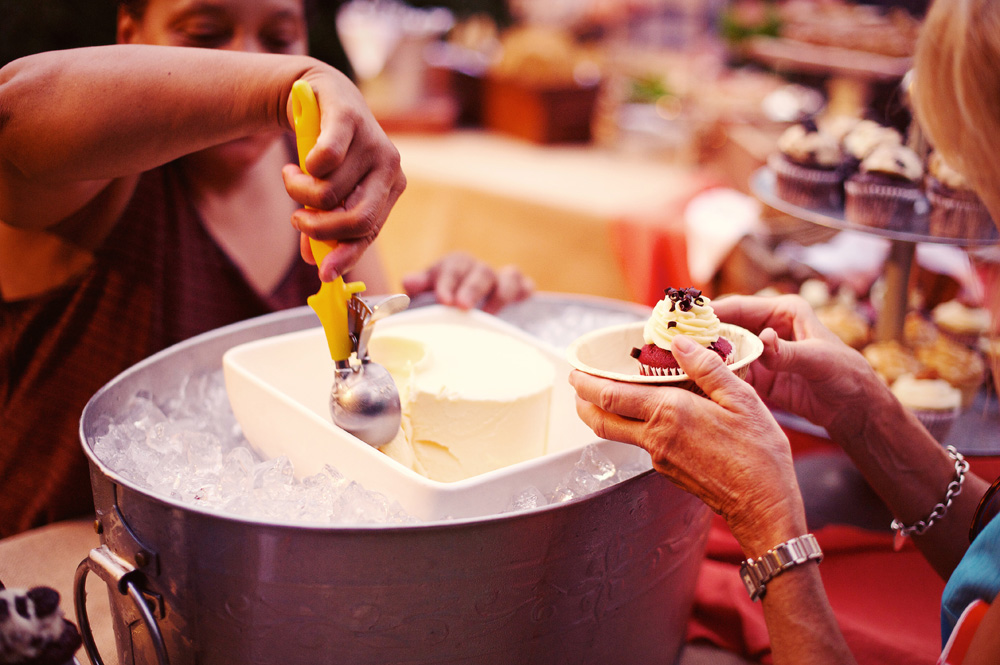 rustic-outdoor-wedding-from-the-reason