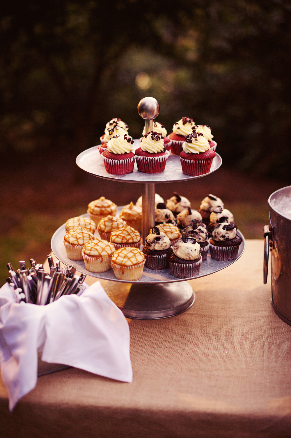 rustic-outdoor-wedding-from-the-reason