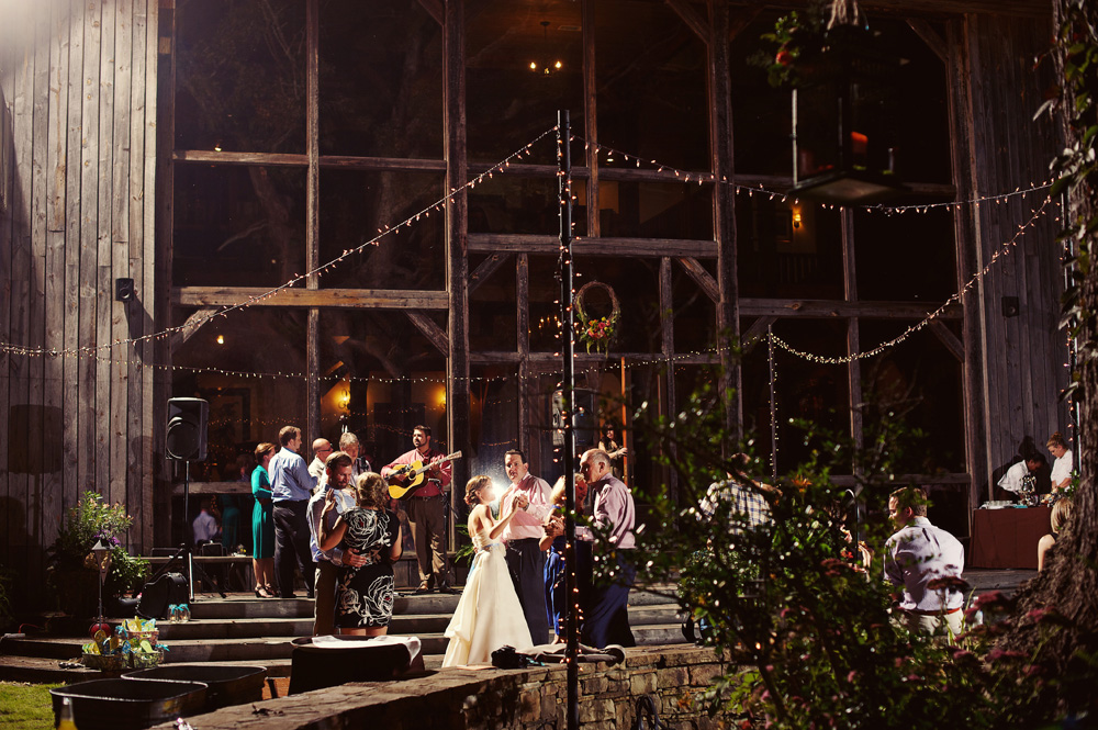 rustic-outdoor-wedding-from-the-reason
