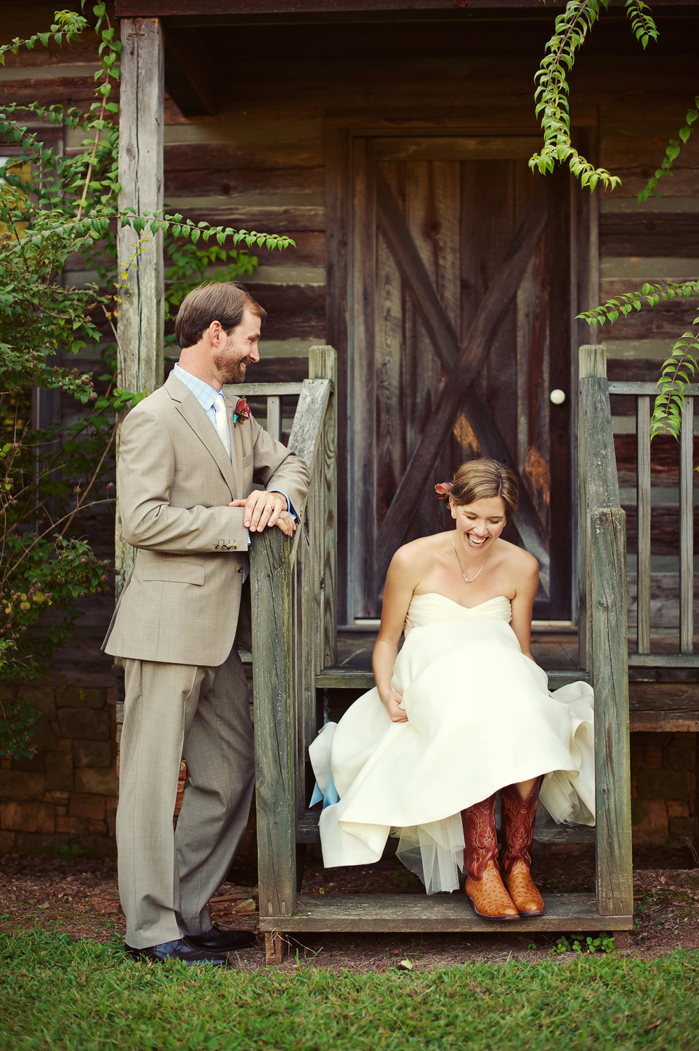 rustic-outdoor-wedding-from-the-reason