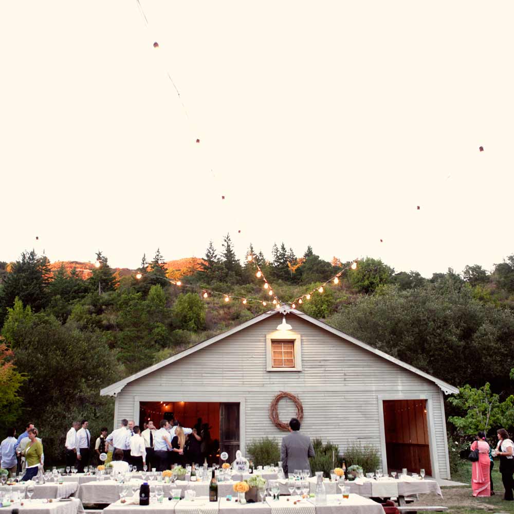 rustic-wedding-from-first-comes-love