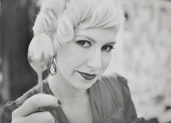 amlie-inspired-engagement-shoot