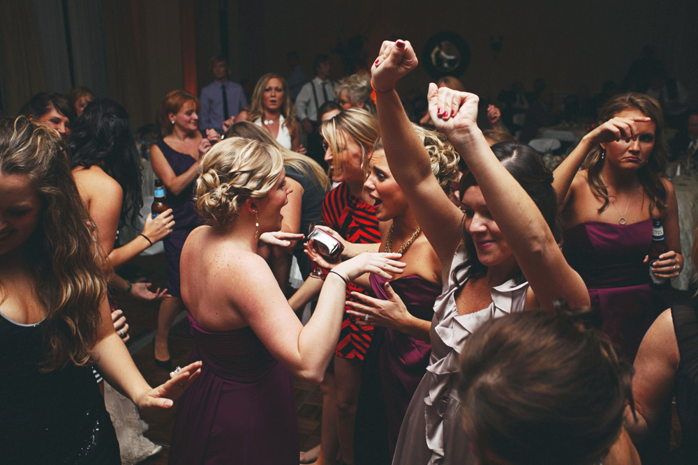 woodland-theme-fall-wedding-from-ulmer