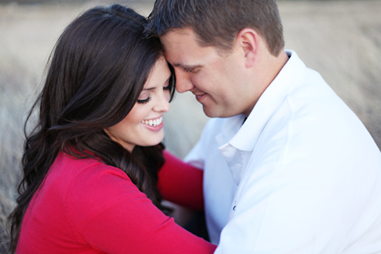 ENGAGEMENT IN AN OPEN FIELD: STEPHANIE HUNTER PHOTOGRAPHY