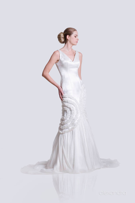 lova-wedding-dresses