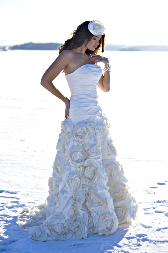 lova-wedding-dresses