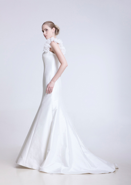 lova-wedding-dresses